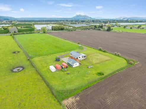1700 State Highway 30, Te Teko