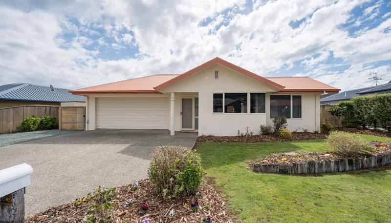 17 Covent Drive, Stoke
