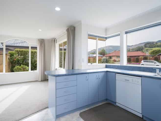 17 Covent Drive, Stoke