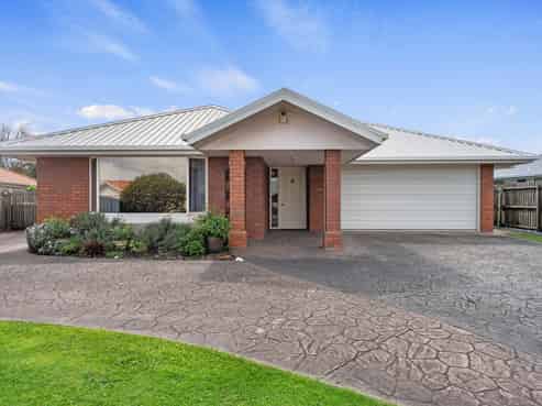 4 Rosaline Frank Street, Stoke