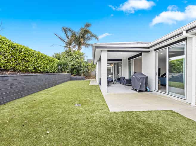 1 Kelly Greens, Millwater