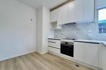9/9 Coral Crescent, Panmure