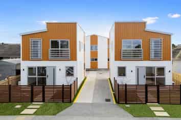 9/9 Coral Crescent, Panmure