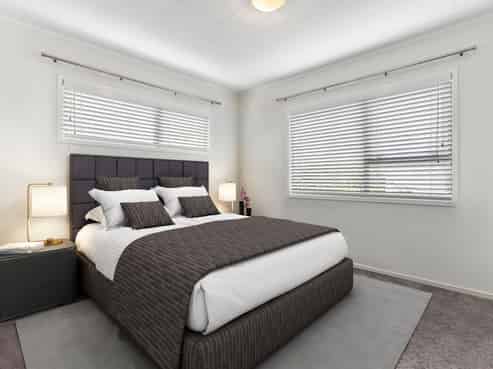 2/4 Kupari Place, Totara Vale