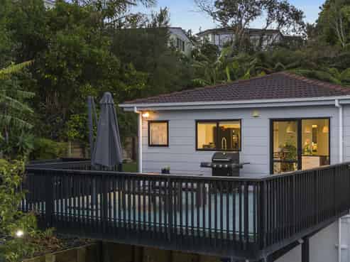 2/4 Kupari Place, Totara Vale