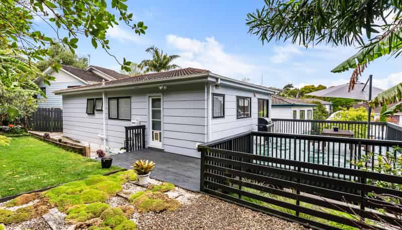 2/4 Kupari Place, Totara Vale