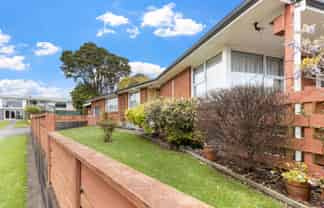 14C Cowling Road, Hurdon
