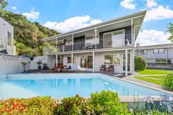 17 Weranui Road, Waiwera