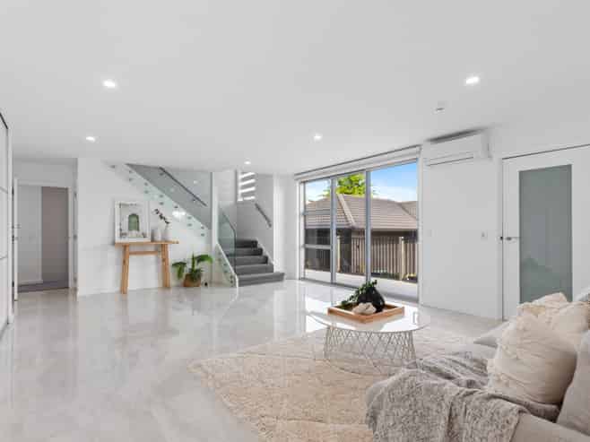 3 Kihona Rise, Pyes Pa