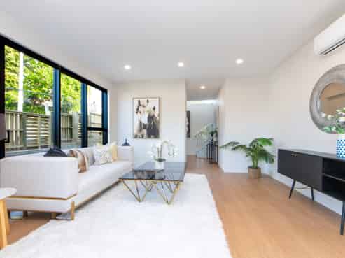 7A Hewlett Road, Massey