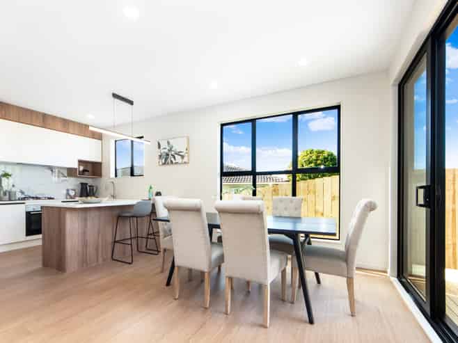 7A Hewlett Road, Massey