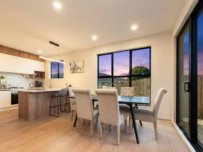 7A Hewlett Road, Massey