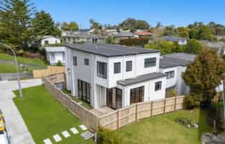 7A Hewlett Road, Massey