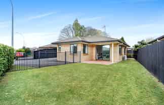 55C Thomas Road, Huntington