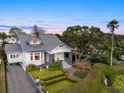 98 Owens Road, Epsom