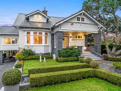 98 Owens Road, Epsom