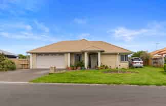 40 Crichton Terrace, Mount Maunganui