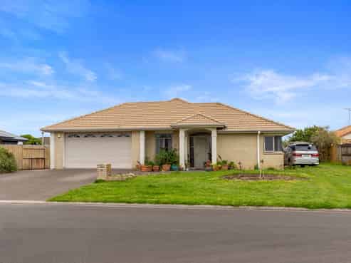 40 Crichton Terrace, Mount Maunganui