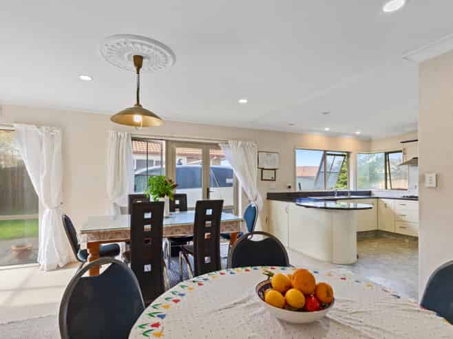 40 Crichton Terrace, Mount Maunganui