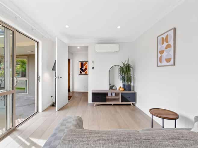 7 Neale Avenue, Stoke