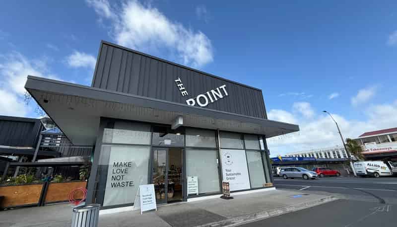 1/571  Te Atatu Road, Te Atatu Peninsula