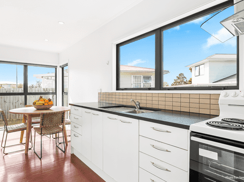 123 Riverpark Crescent, Henderson