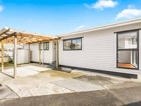 123 Riverpark Crescent, Henderson