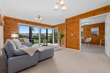 1/49 Millhouse Drive, Northpark