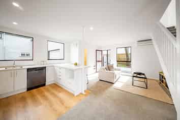 4/16 Derby Street, SAINT ALBANS