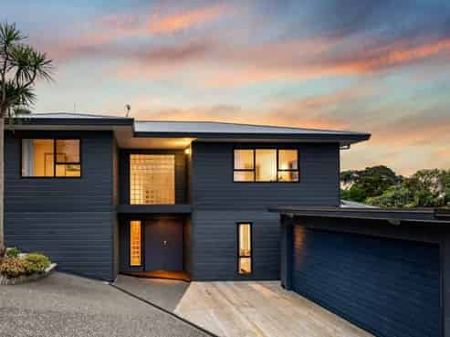 17A  Rangitoto Terrace, Milford