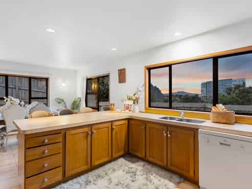 17A  Rangitoto Terrace, Milford