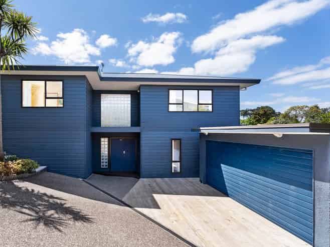 17A  Rangitoto Terrace, Milford