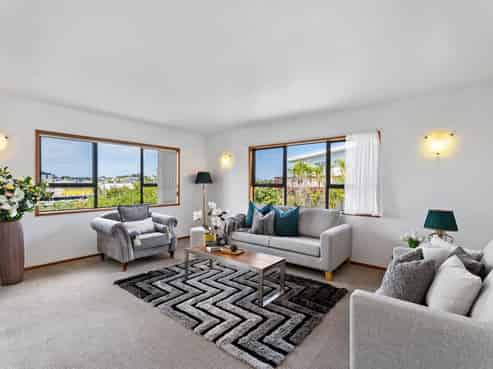 17A  Rangitoto Terrace, Milford