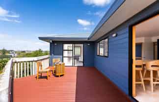 17A  Rangitoto Terrace, Milford