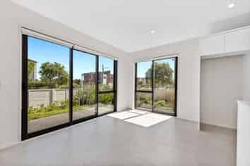 17 Whimbrel Road, Flat Bush