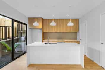 9D De Luen Street, Point Chevalier