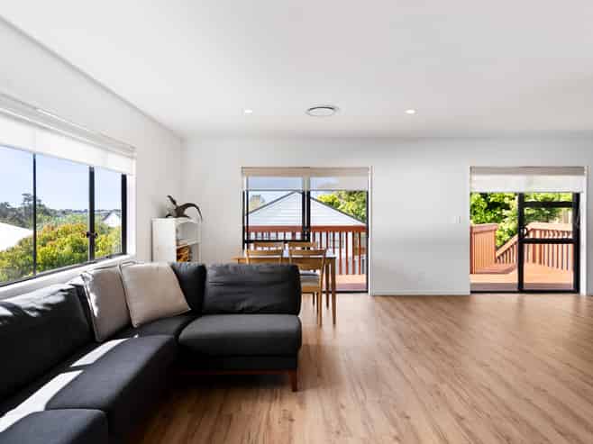 2/75 Langana Avenue, Browns Bay