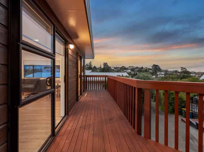 2/75 Langana Avenue, Browns Bay
