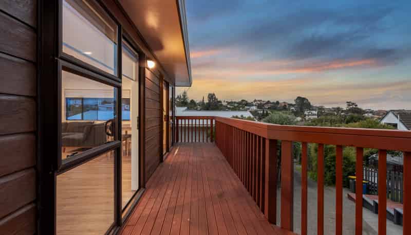 2/75 Langana Avenue, Browns Bay