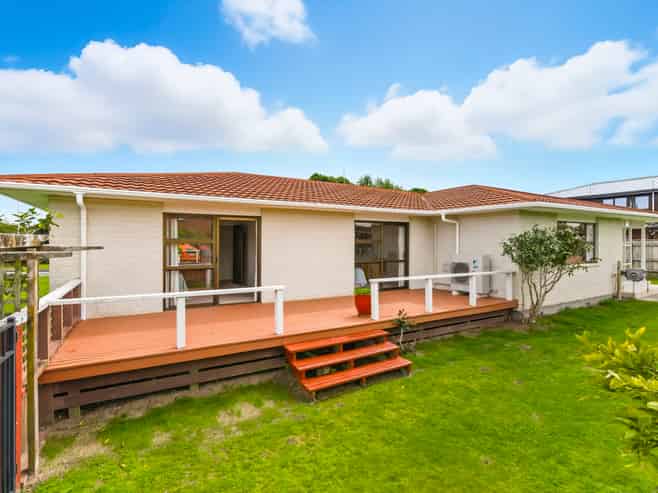 11 The Avenue, Paraparaumu Beach