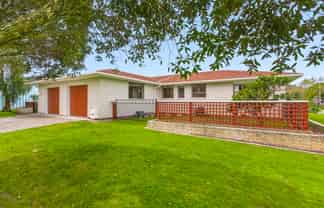 11 The Avenue, Paraparaumu Beach