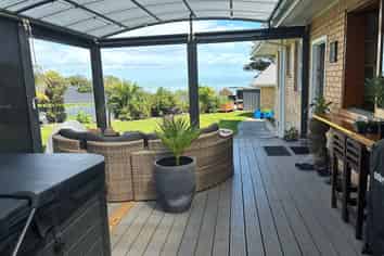 4 Lockhart Place, Thornton Bay