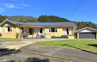 4 Lockhart Place, Thornton Bay