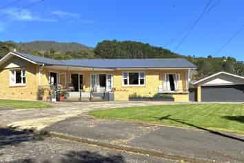 4 Lockhart Place, Thornton Bay