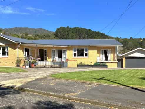 4 Lockhart Place, Thornton Bay