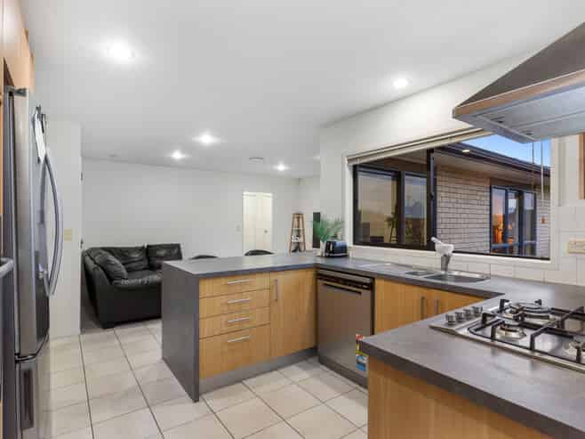 187 Sturges Road, Henderson