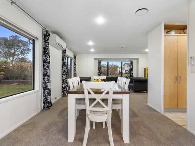 187 Sturges Road, Henderson