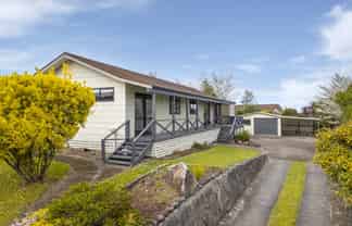 2 Gladstone Grove, Richmond Heights