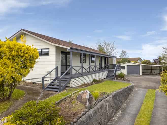 2 Gladstone Grove, Richmond Heights