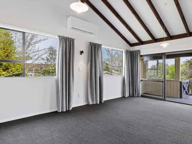 2 Gladstone Grove, Richmond Heights